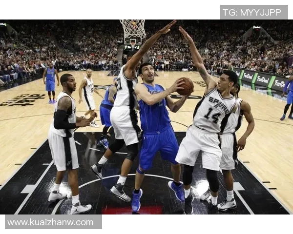 2005年NBA季后赛小牛与马刺的激烈对决回顾与分析